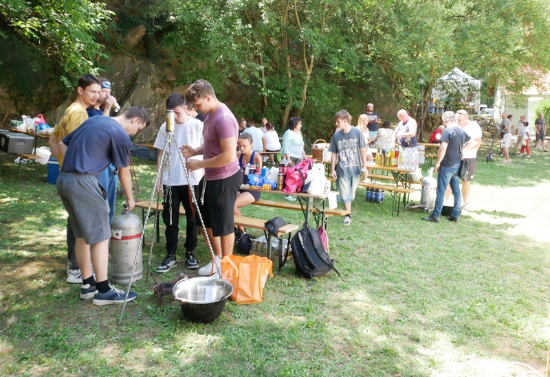 P1260553-crop.JPG
