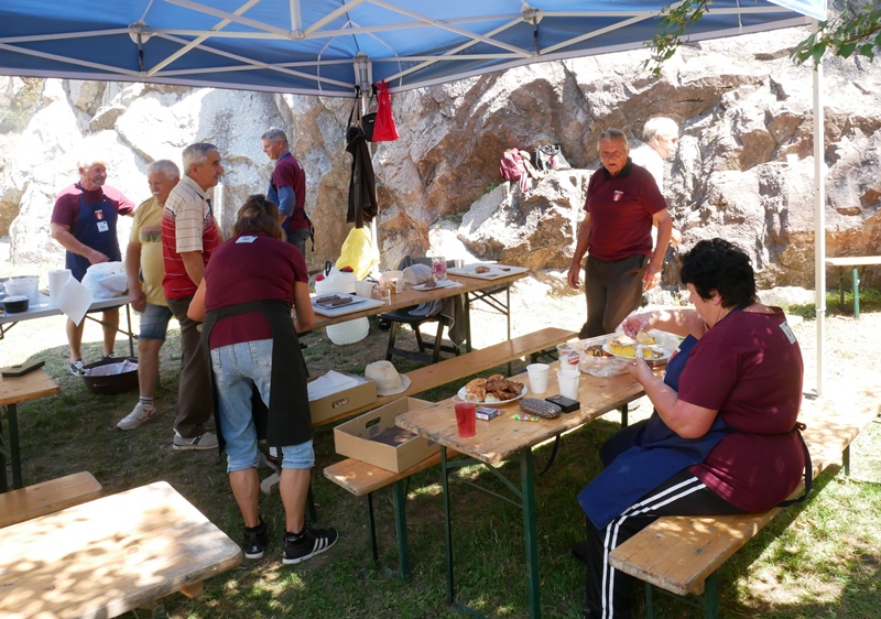 P1260571-crop.JPG