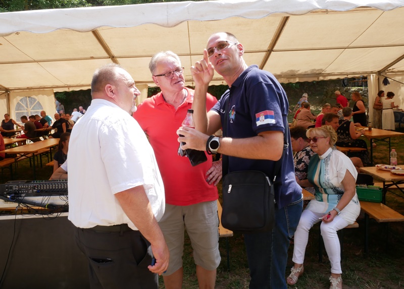 P1260636-crop.JPG