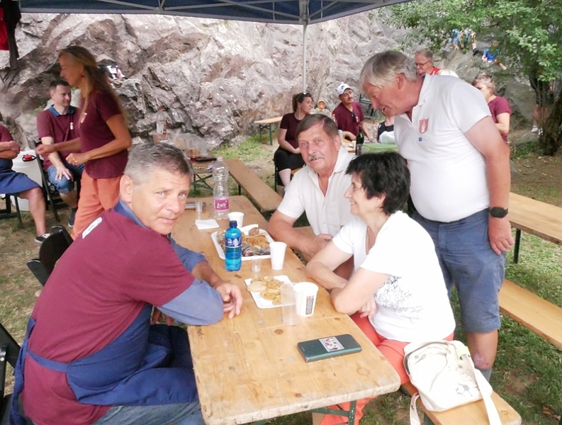 P1260716-crop.JPG