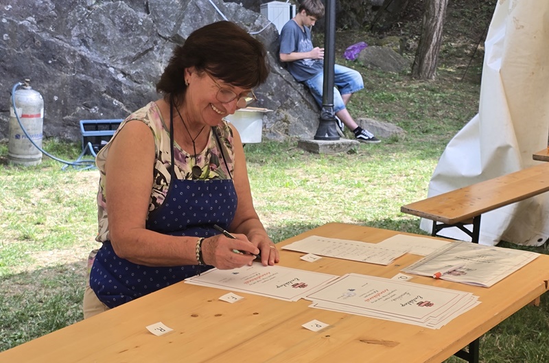P1260763v2-crop.jpg