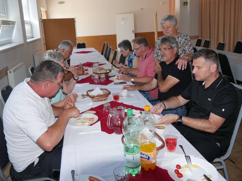 P1250201-crop.JPG
